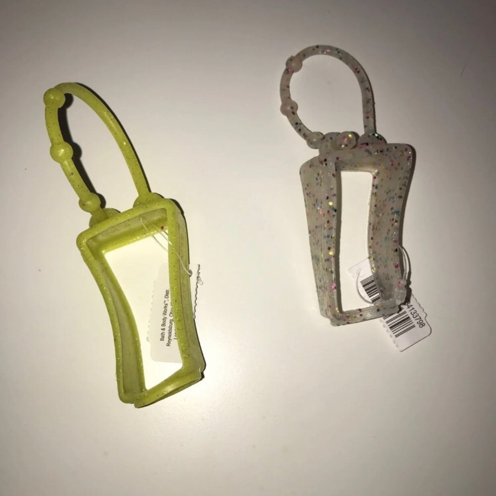2 Hand sanitizer cases